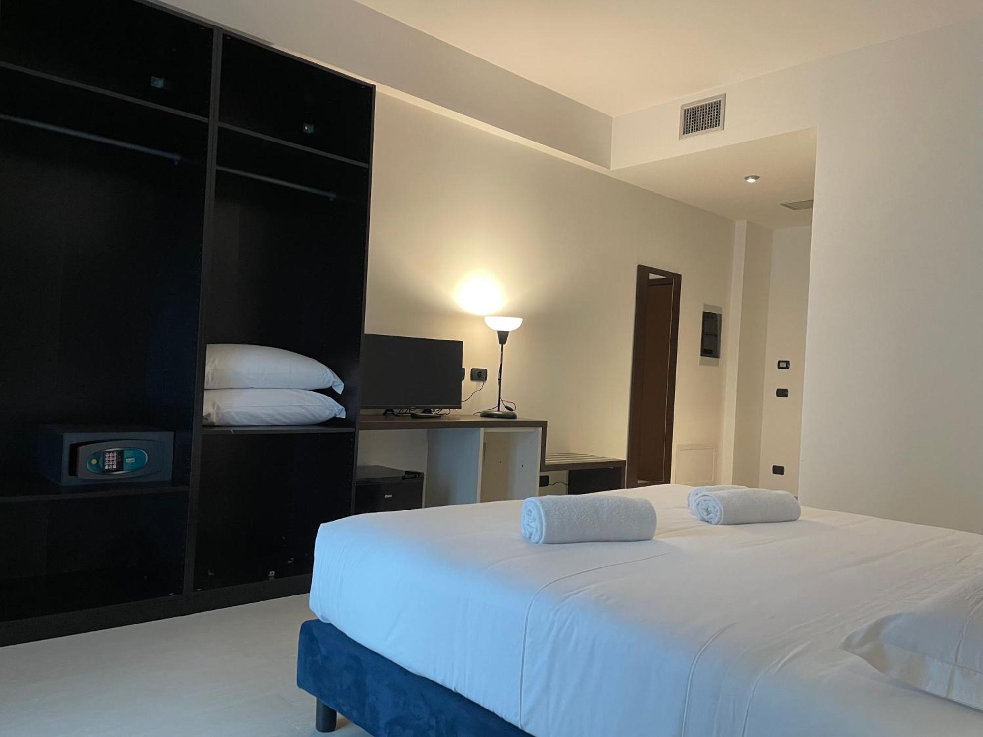 Maestrale Resort Hotel - Γκροσέτο Εξωτερικό φωτογραφία